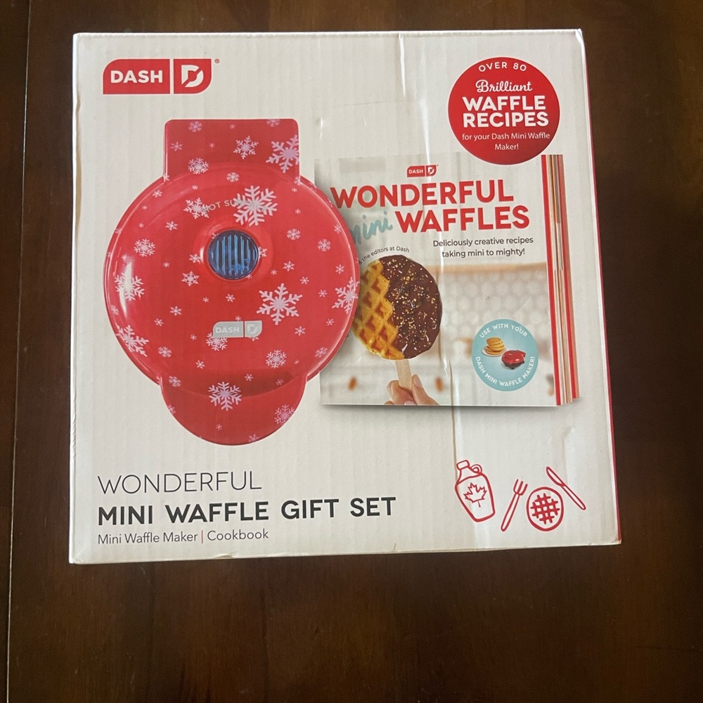 Dash Red Mini Waffle Maker Gift Set